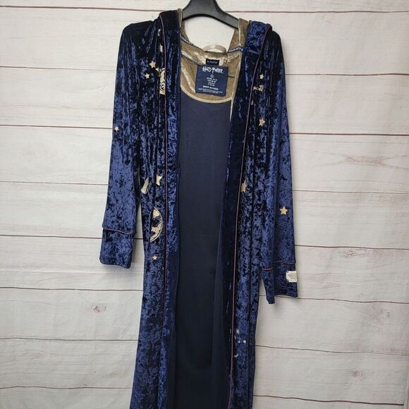 love to lounge Other - Love To Lounge HARRY POTTER Hogwarts Crushed Velvet Hooded Robe Women's Sz Small